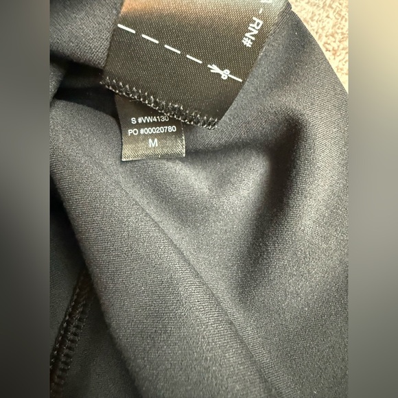 NEW - Vuori - AllTheForm Legging - BLACK - Picture 6 of 11